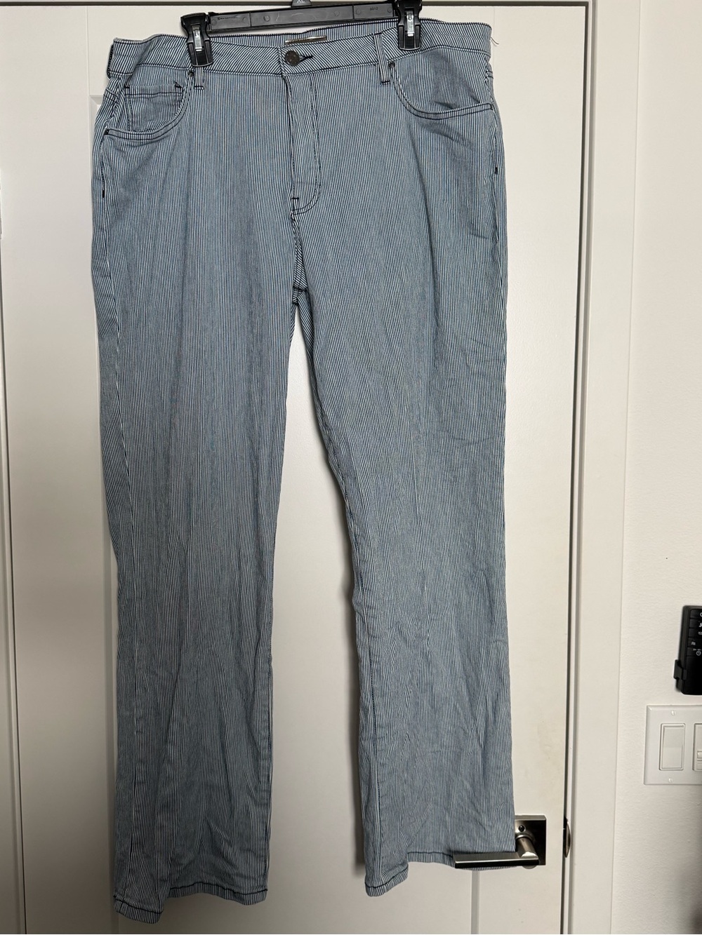 Kut from the Kloth strait leg jeans blue/white stripe